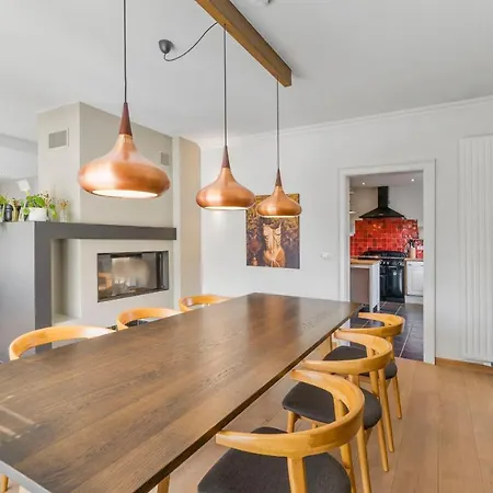 Familievilla Bij Met Prive Tuin & Parking *
