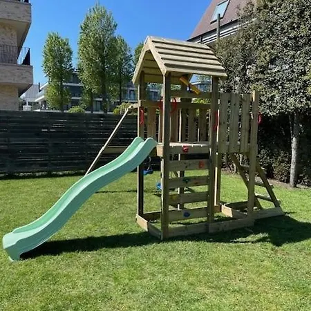 Familievilla Bij Met Prive Tuin & Parking Willa *